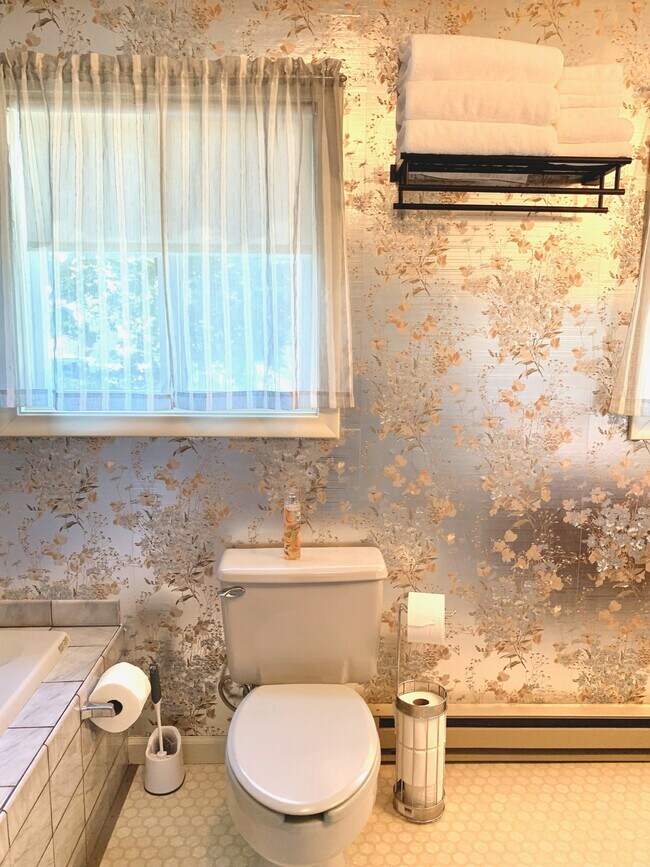 Building Photo - 2 Mohican Rd