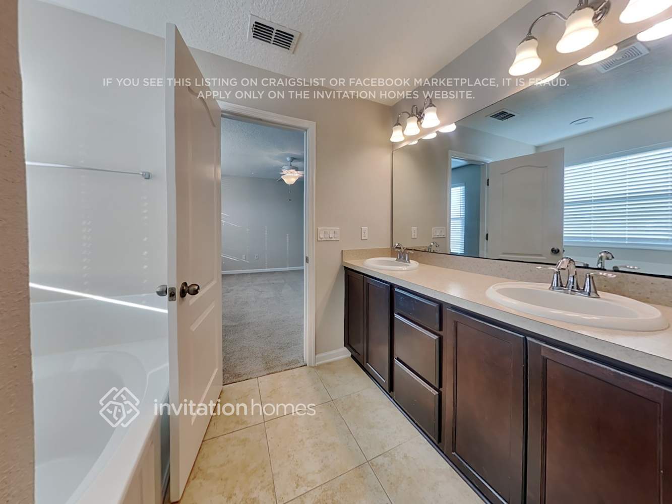 Building Photo - 16346 Dawnwood Ct