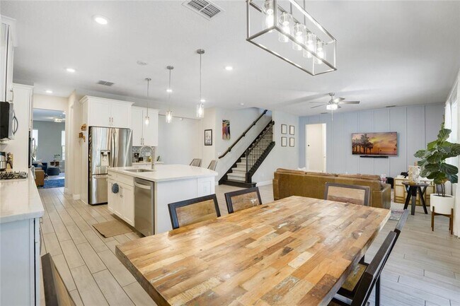 Building Photo - 8414 Vivaro Isle Way