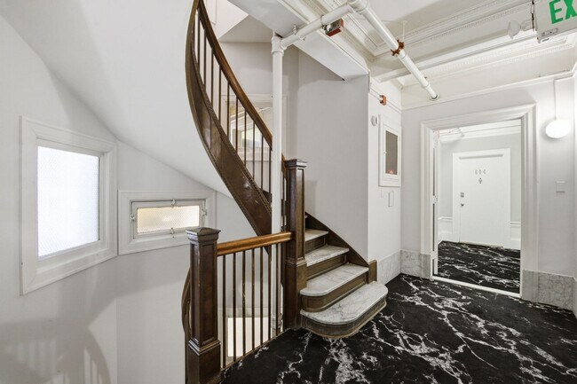 Building Photo - 1405 Van Ness Ave