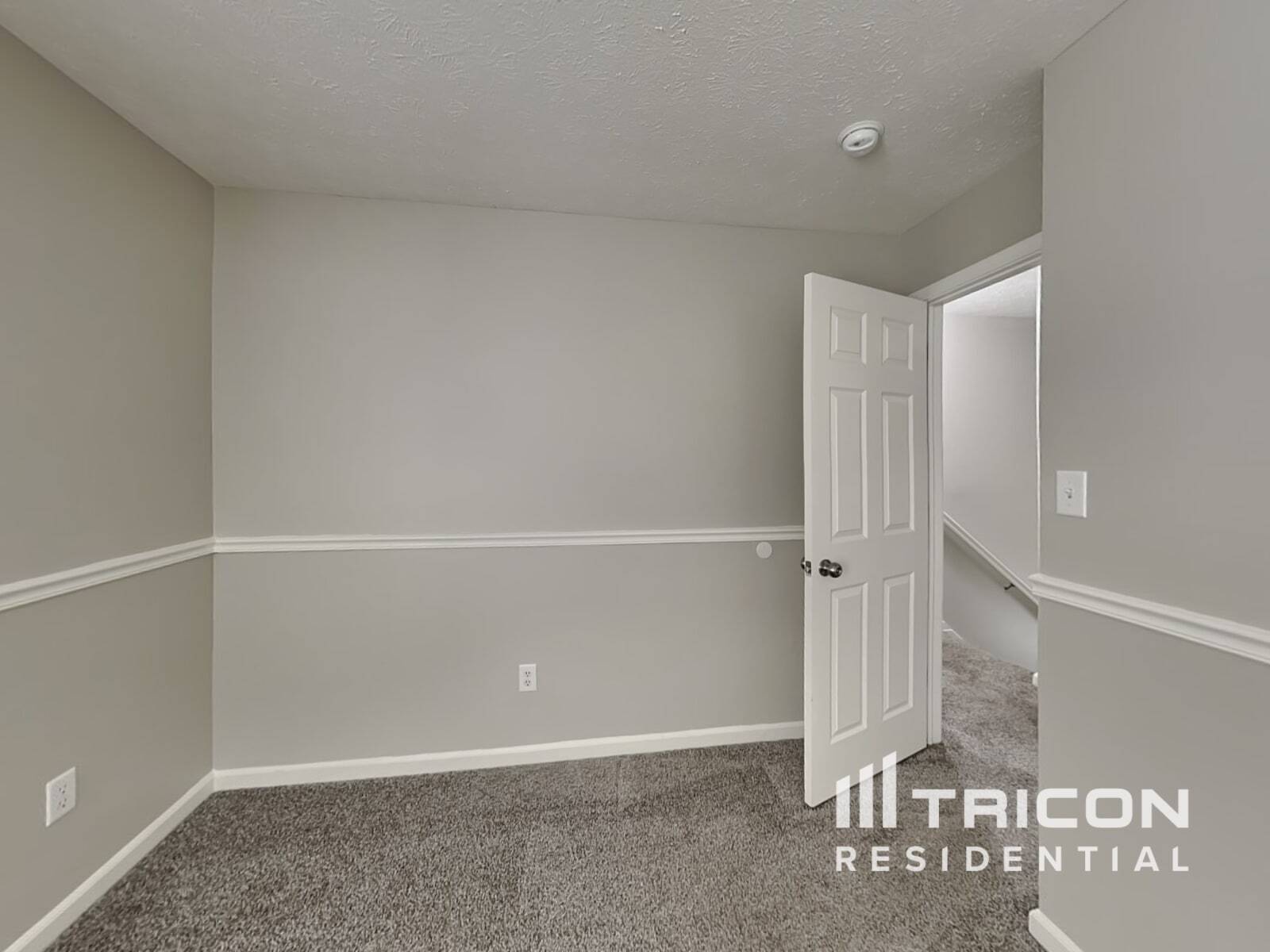 Building Photo - 6820 W Denton Dr