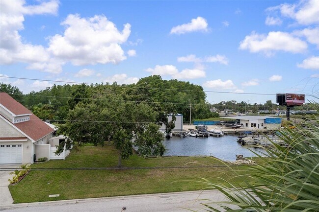 Building Photo - 2571 Cyprus Dr