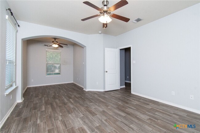 Building Photo - 3264 Vineyard Trail