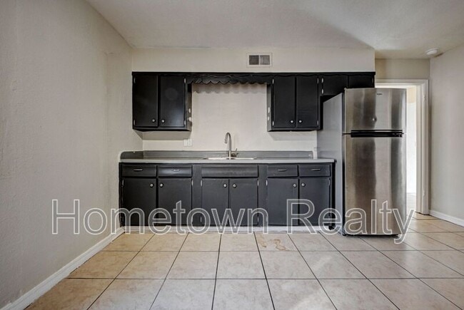 Building Photo - 332 NW 85th St