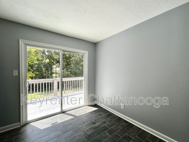 Building Photo - 7714 Basswood Dr