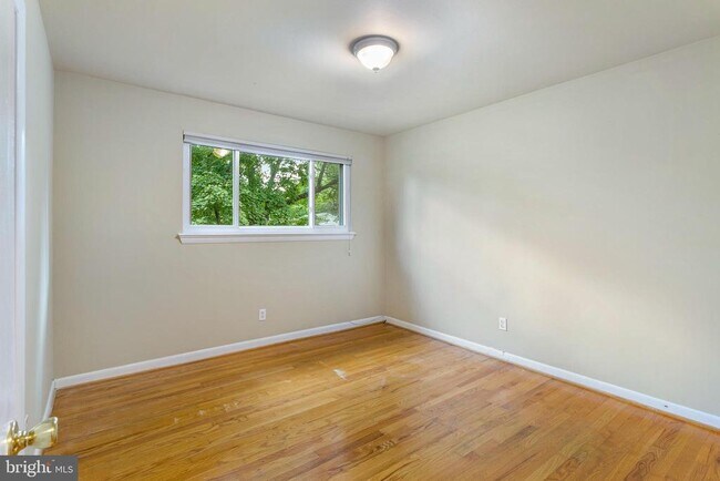 Building Photo - 6503 Friars Ct