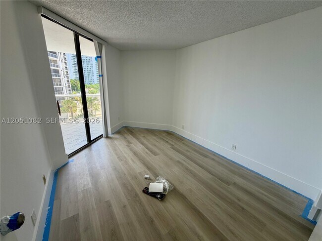 Building Photo - 3610 Yacht Club Dr
