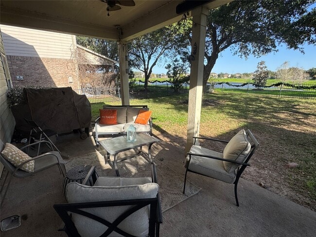 Building Photo - 8415 Clover Leaf Dr