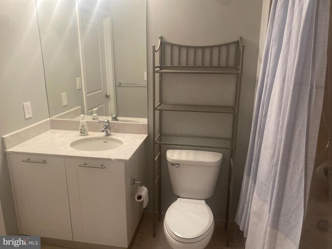 Building Photo - 5750 Bou Ave