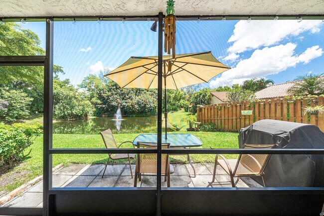 Building Photo - 13676 Cortez Dr