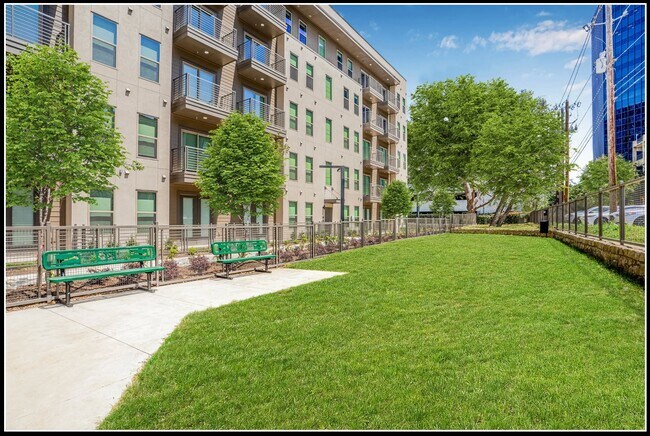 Building Photo - 12389 Merit Dr