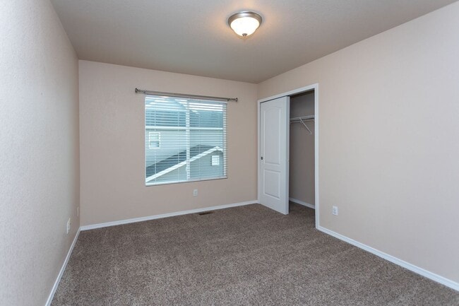 Building Photo - 6563 Silverwind Cir