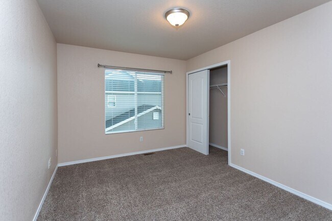 Building Photo - Beautiful 3-Bedroom Home Near Powers Corridor!