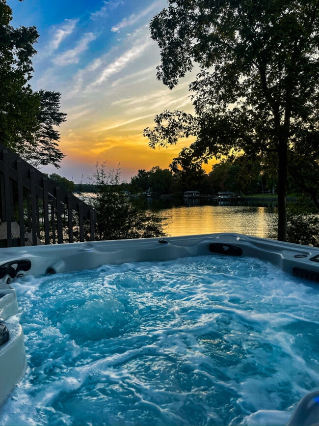 Building Photo - 16920 Landover Rd