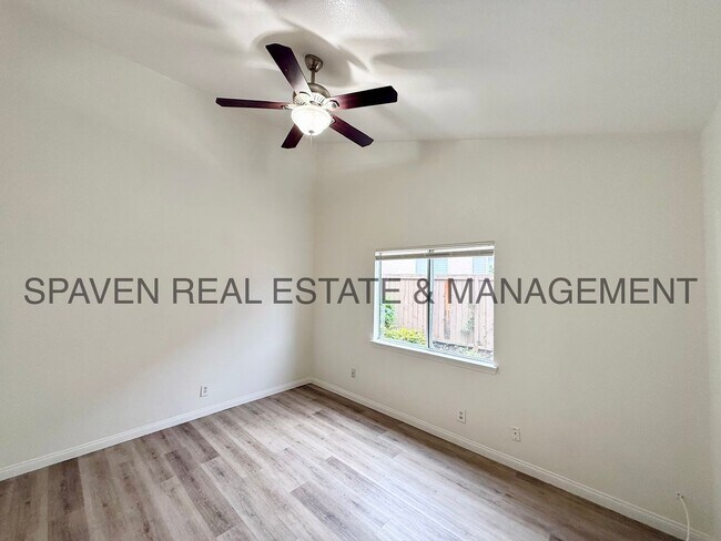 Building Photo - Charming Menifee Home