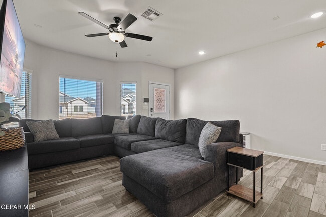 Building Photo - 14812 Jack White Ave