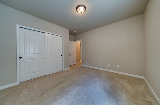Building Photo - 15838 Long Valley Dr
