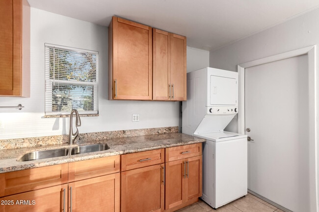 Building Photo - 1235 S Roosevelt St