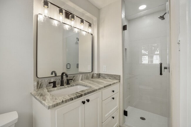 Building Photo - Completely Remodeled Four Bedroom