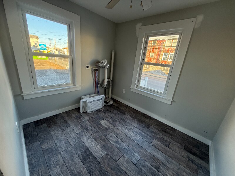 Building Photo - 140 Ashworth Ave