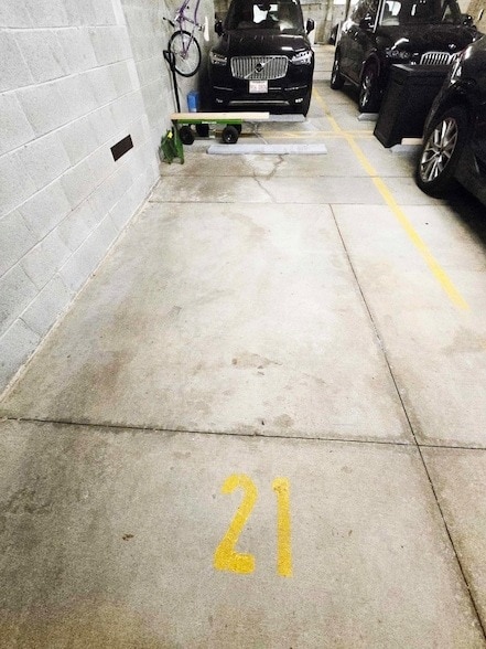 Building Photo - 1100 W Adams St