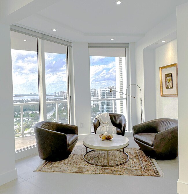 Building Photo - 2700 N Ocean Dr