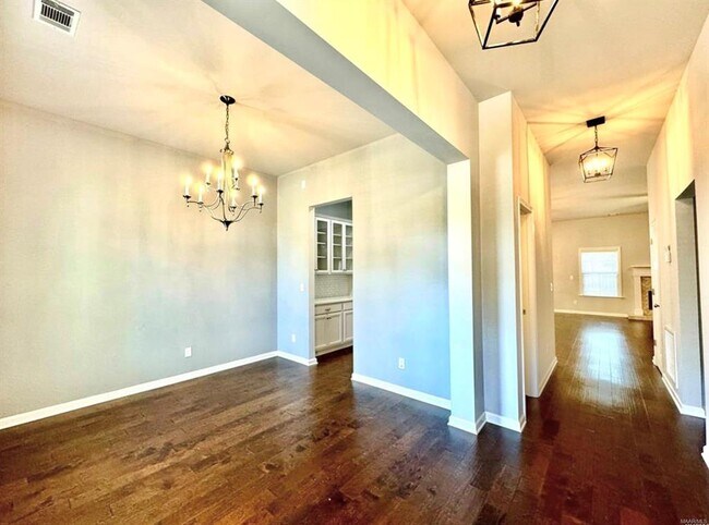 Building Photo - 9147 Cres Lodge Cir