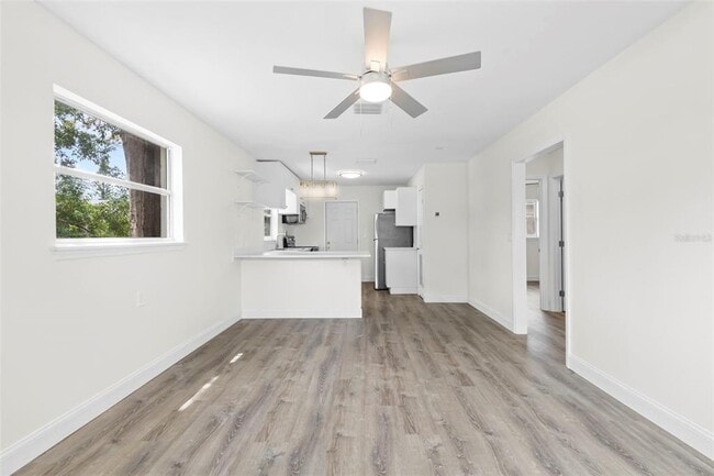 Building Photo - 6708 S Juanita St