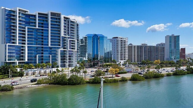 Building Photo - 650 Golden Gate Point