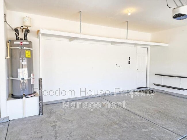Building Photo - 3575 E Wallowa Dr