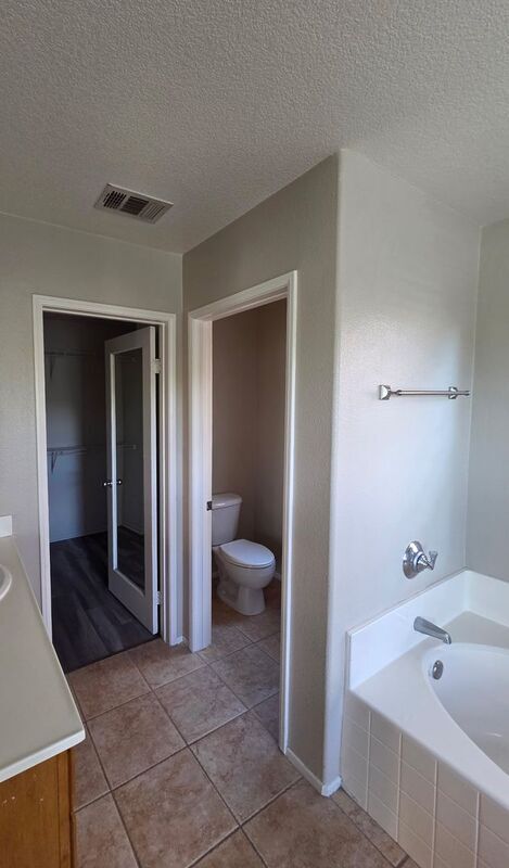 Building Photo - 28958 Newport Rd