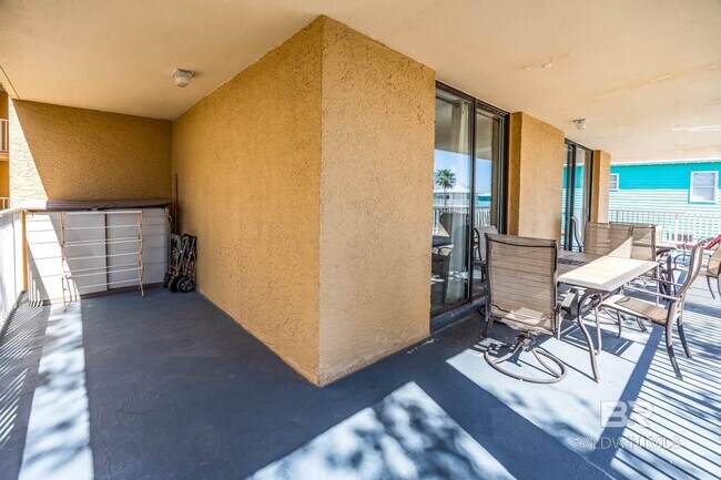 Building Photo - 1516 Sandpiper Ln