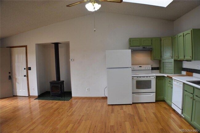 Building Photo - 1014 Elfin Glen Dr