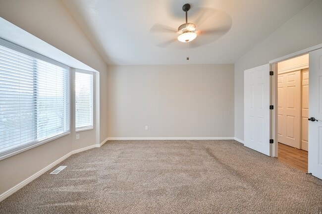 Building Photo - 172 Bridgepark Cir