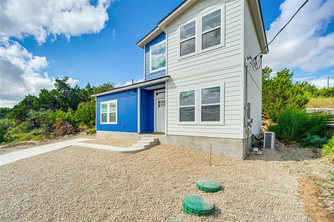 Building Photo - 10636 Lake Park Dr