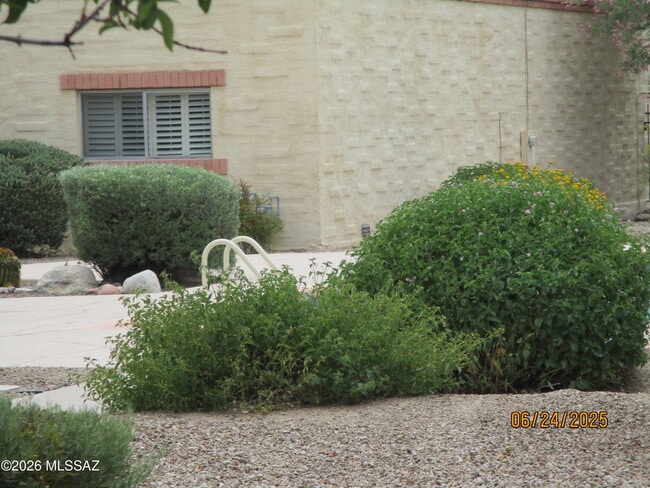 Building Photo - 8134 E Daniella Ln
