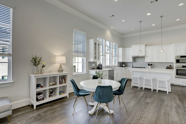 Building Photo - 2727 Dolce Oaks Dr