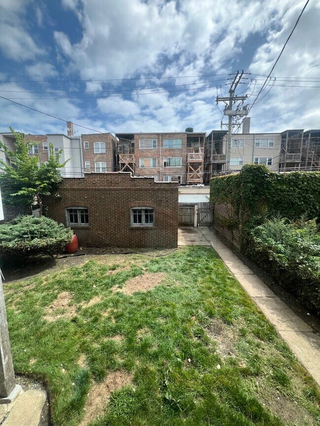 Building Photo - 6937 S Merrill Ave