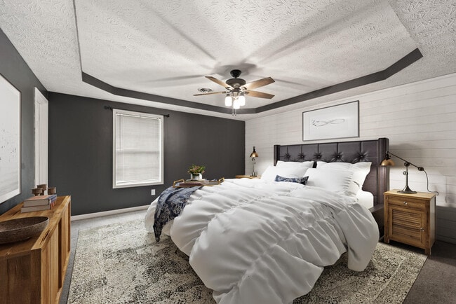 Building Photo - 180 Lilly Ln