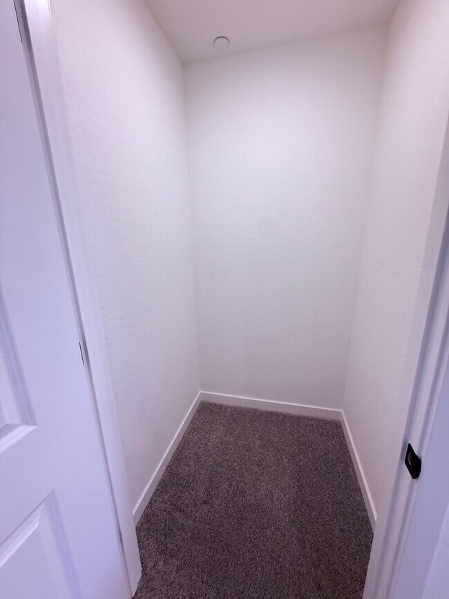 Building Photo - 6461 W Austin Wy