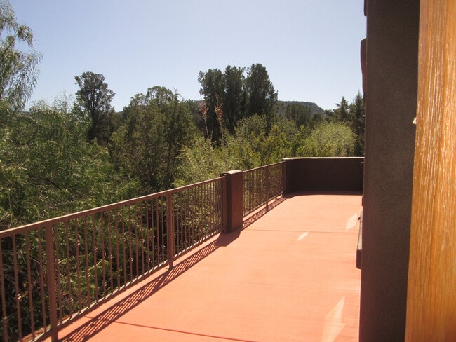 Building Photo - Unfurnished, 1-year long-term rental