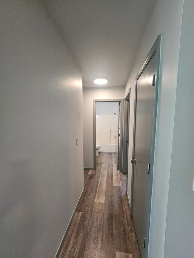 Building Photo - Yuma Duplex