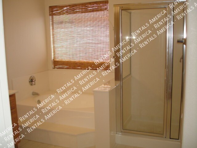 Building Photo - 17463 W Rock Wren Ct