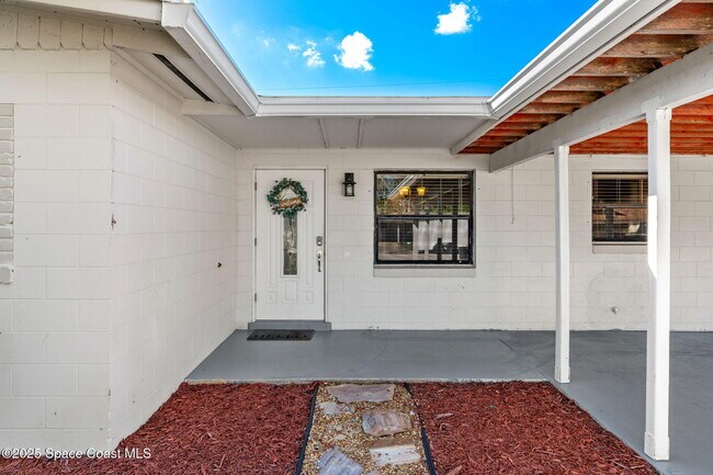 Building Photo - 1375 Crevalle Ave