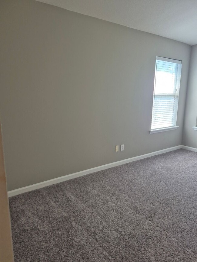 Building Photo - Welcome home
