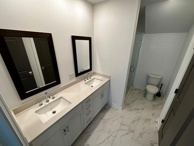 Building Photo - 519 Burton Dr