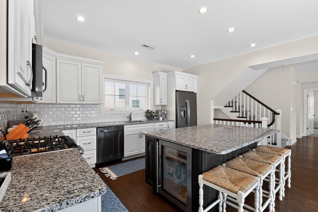 Building Photo - 103 N Madison Ave