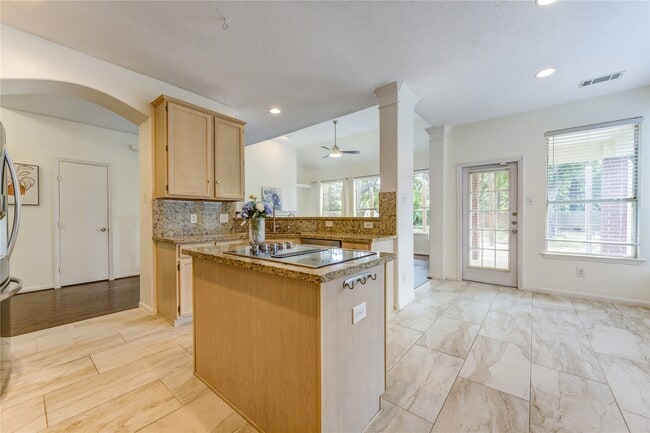Building Photo - 1215 Whisper Trace Ct