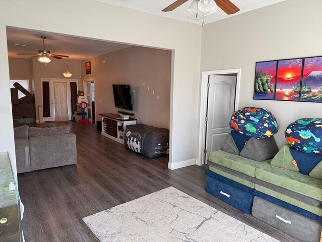 Building Photo - 3070 Crown Creek Cir