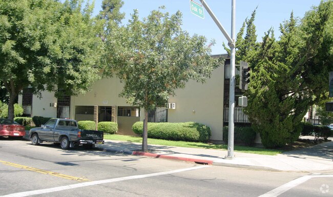 Primary Photo - 610 N San Joaquin St